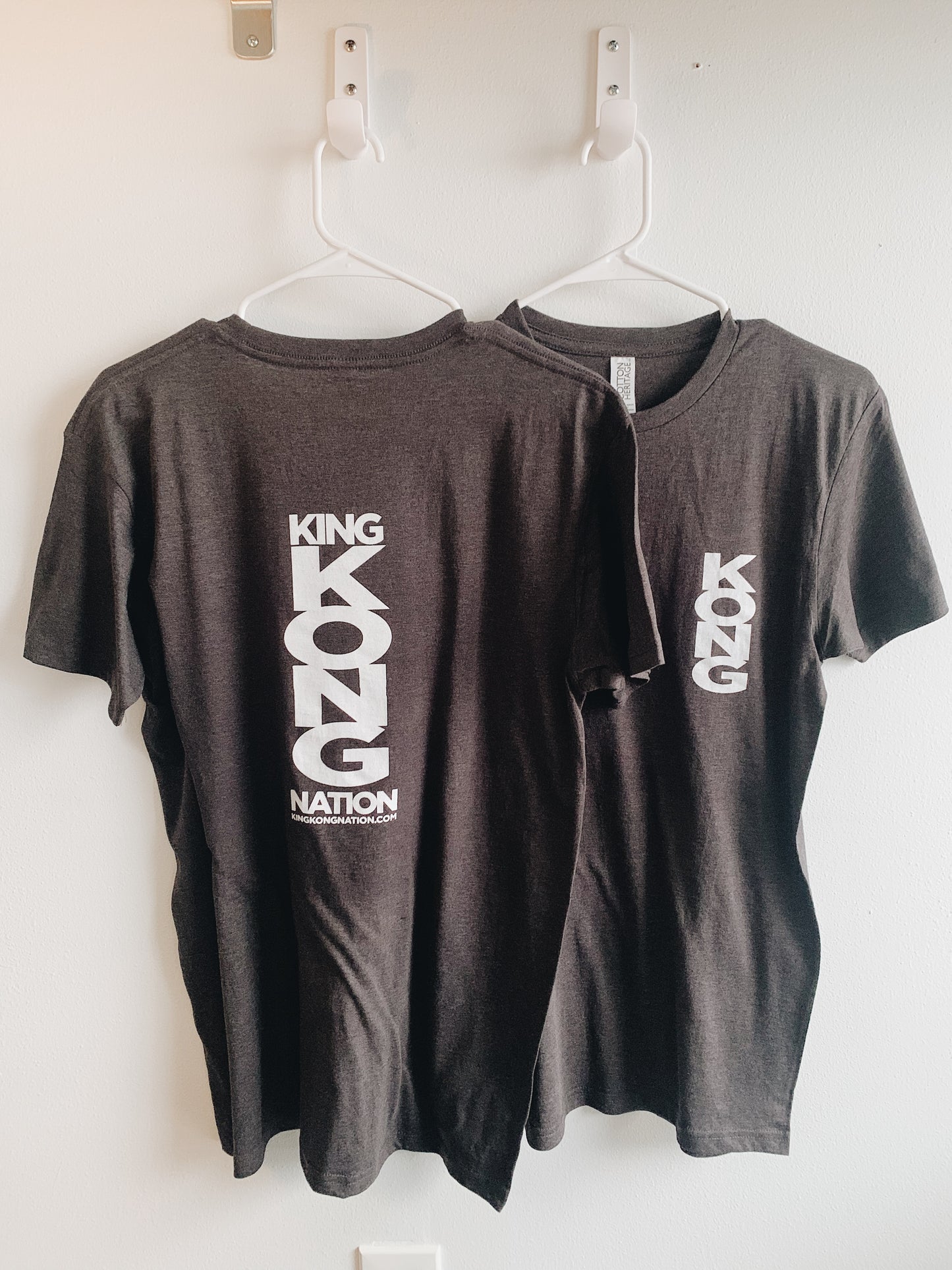 Kong Short Sleeve T-Shirt - Dark Gray (stone)